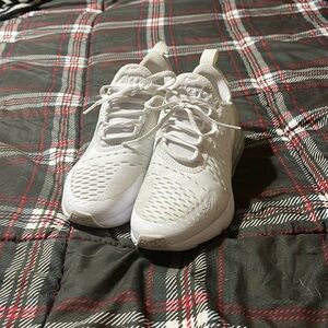 White Nike Air 270s little worn, still very nice. Size 4.5Y